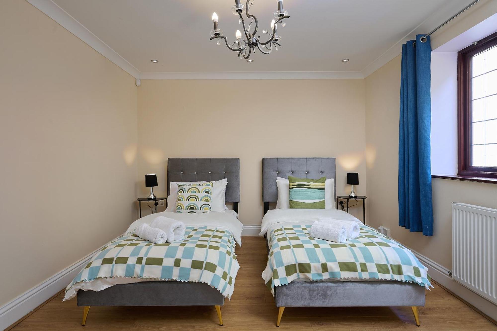 וולברהאמפטון Spacious Home For Large Families And Contractors מראה חיצוני תמונה