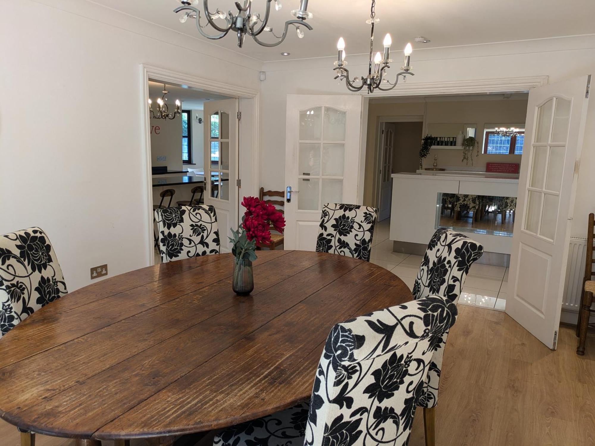 וולברהאמפטון Spacious Home For Large Families And Contractors מראה חיצוני תמונה